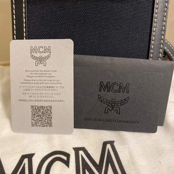 AUTH MCM Portuna crossbody - Picture 5 of 6